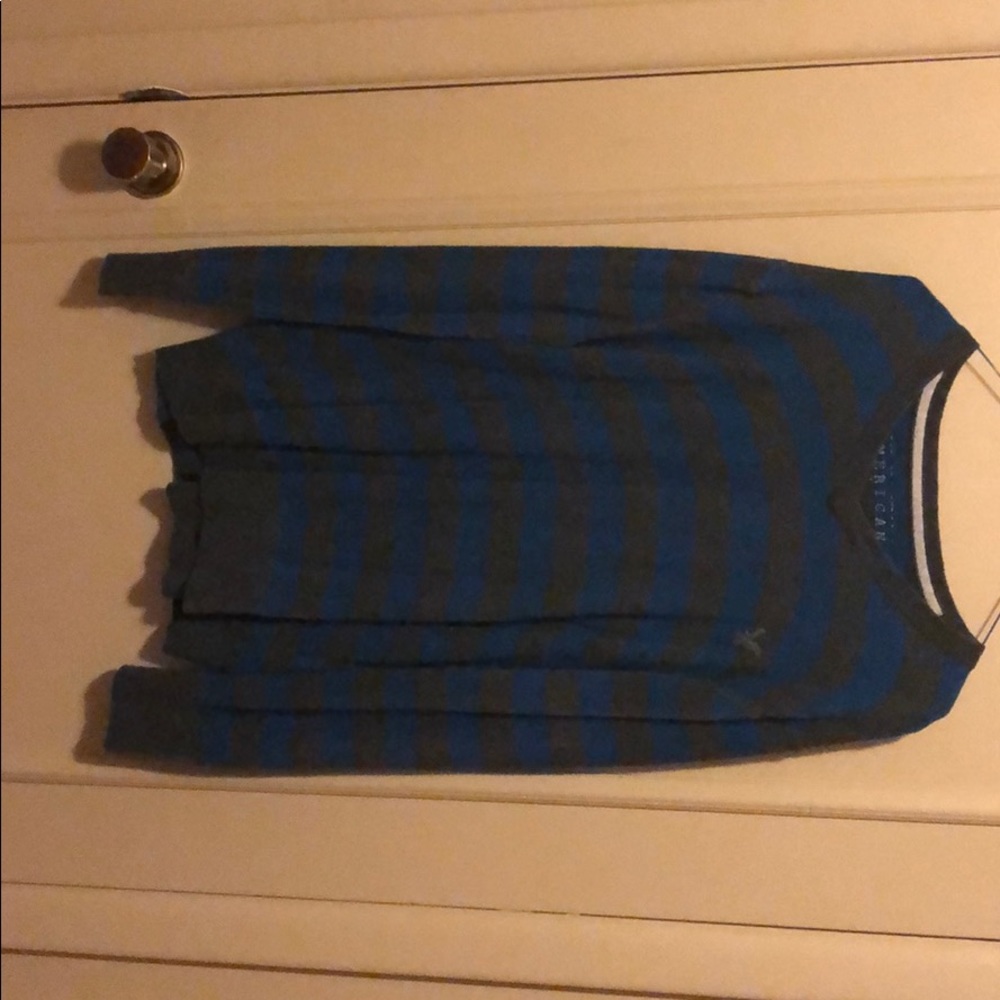 American Eagle V Neck Sweater